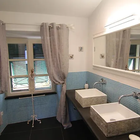 5 Lands Yellow Vakantiehuis *
